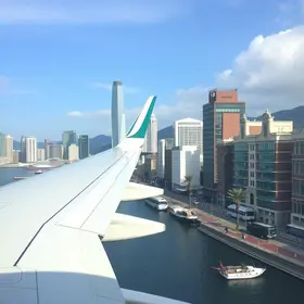 executiva da cathay pacific de amsterdam a hong kong por 72.500 avios